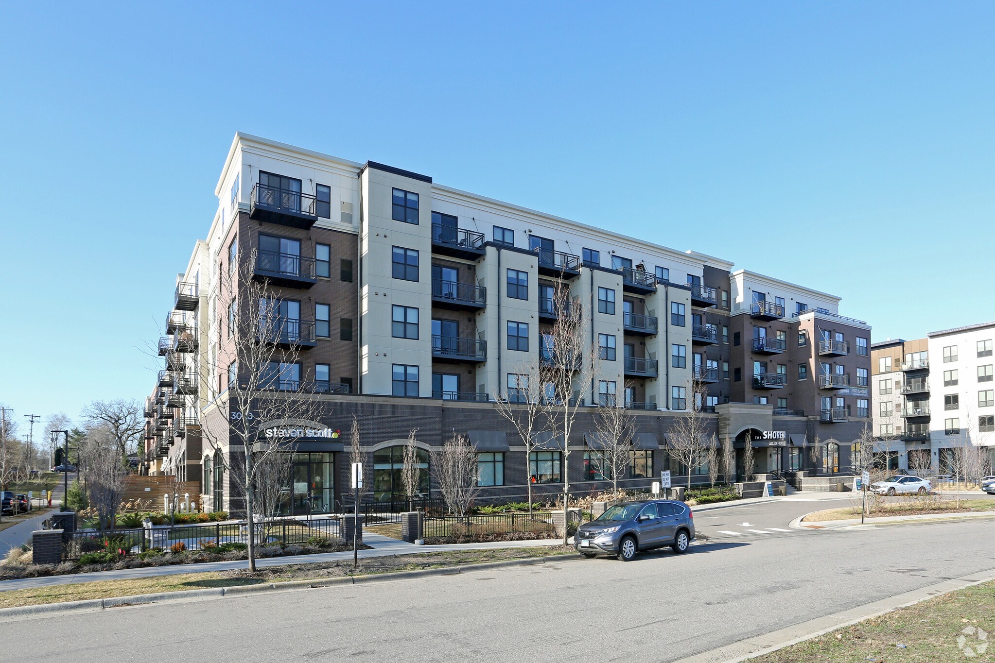 3030 France Ave S, Saint Louis Park, MN à louer Photo de l’immeuble– Image 1 sur 86