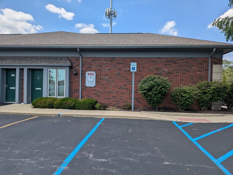 6745 S Gray Rd, Indianapolis, IN à louer - Photo de l’immeuble – Image 2 sur 12
