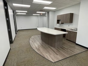 7825 Washington Ave S, Minneapolis, MN à louer Photo intérieure– Image 1 sur 9