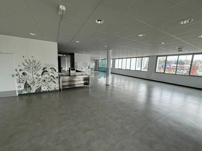 Plus de détails pour 4 Rue Henri De Toulouse Lautrec, Garges-lès-Gonesse - Local commercial à vendre