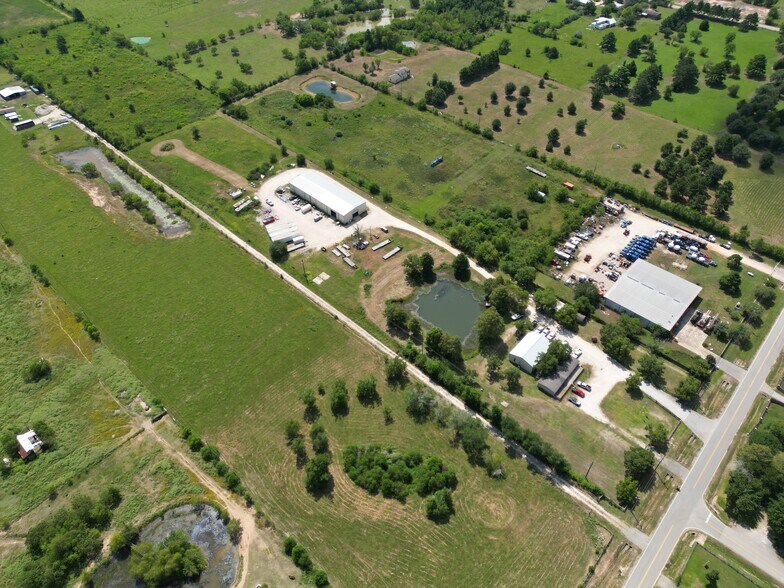 21310 Binford Rd, Waller, TX à vendre - Photo de l’immeuble – Image 1 sur 4