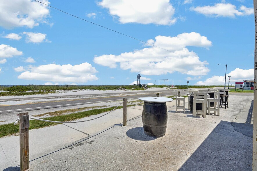 1112 S Ocean Shore Blvd, Flagler Beach, FL à vendre - Photo de l’immeuble – Image 3 sur 21