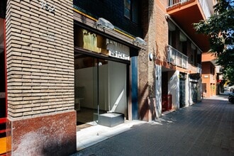 Local commercial dans Barcelone, Barcelona à louer Photo intérieure– Image 1 sur 15