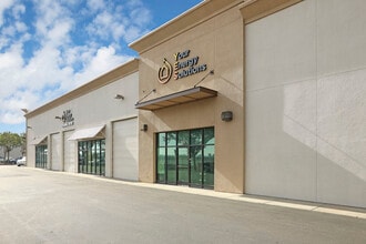 600-626 Commerce Ct, Manteca, CA à louer Photo intérieure– Image 2 sur 14