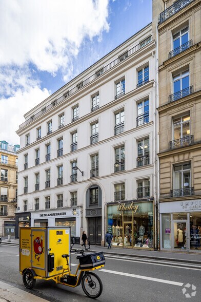 62 Rue De La Chaussee D'Antin, Paris à louer - Photo de l’immeuble – Image 2 sur 2