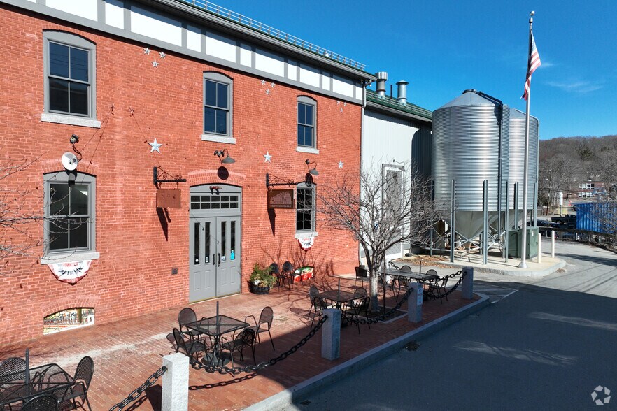2 Brewery Pl, Ipswich, MA à vendre - Photo principale – Image 1 sur 10
