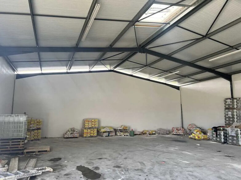 Local d'activités dans Loupiac-de-la-Réole à vendre - Photo intérieure – Image 3 sur 6