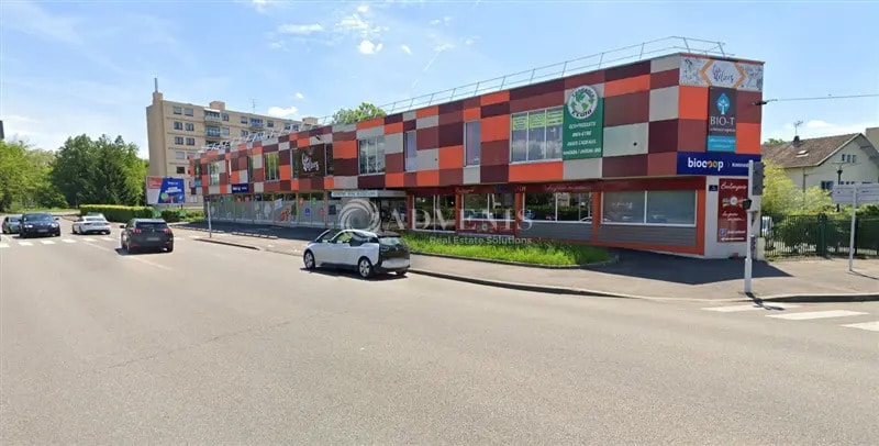 Bureau dans Bourg-en-Bresse à louer - Photo de l’immeuble – Image 1 sur 9