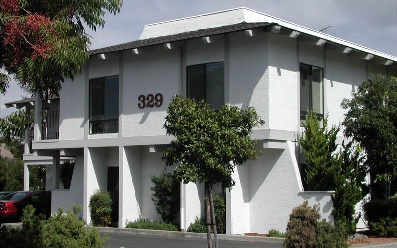 329 S San Antonio Rd, Los Altos, CA à louer - Photo principale – Image 1 sur 9
