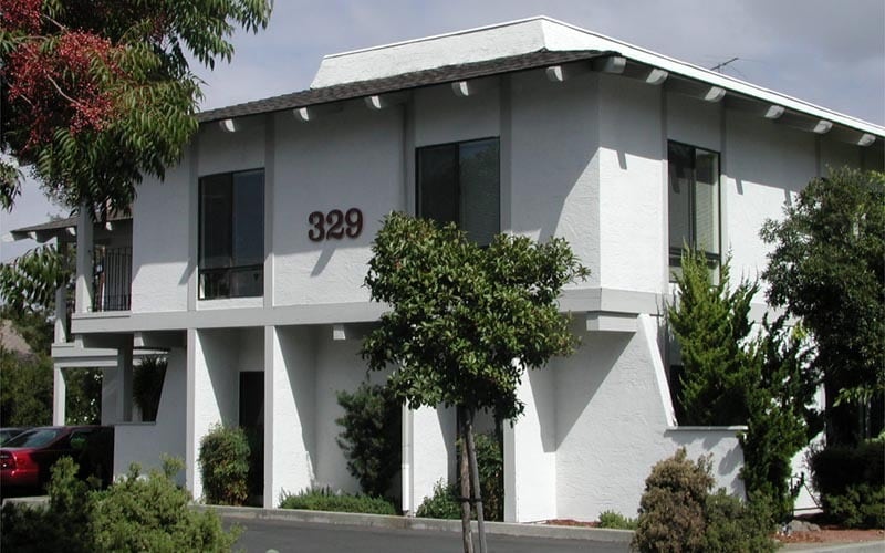 329 S San Antonio Rd, Los Altos, CA à louer Photo principale– Image 1 sur 10