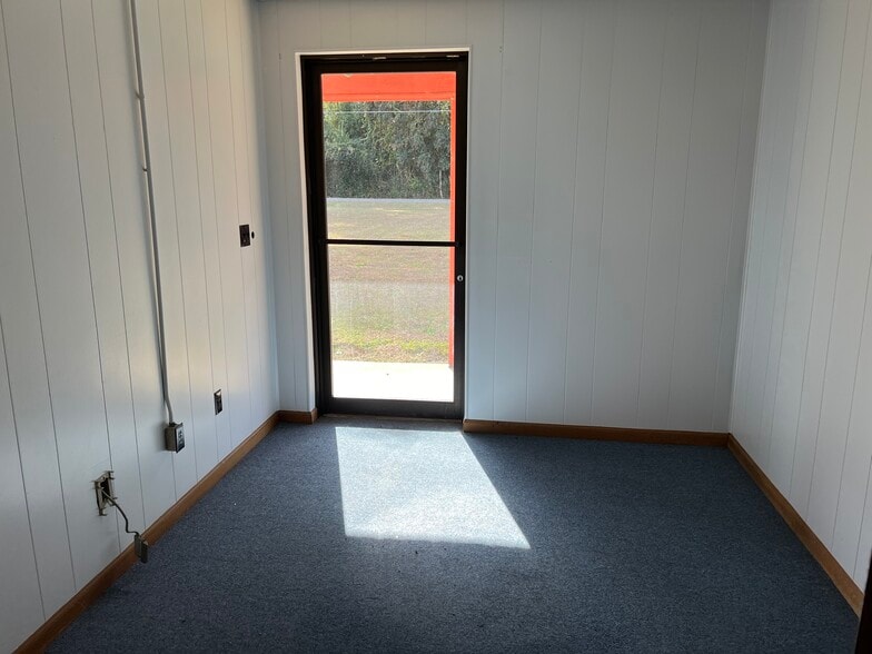 401 Peacock Street, Cochran, GA à vendre - Photo principale – Image 1 sur 15