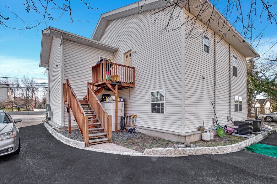 515 Rt-36, Belford, NJ à vendre - Photo de l’immeuble – Image 3 sur 9
