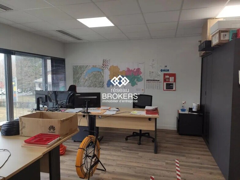 Bureau dans Bonneville à louer - Photo de l’immeuble – Image 1 sur 7