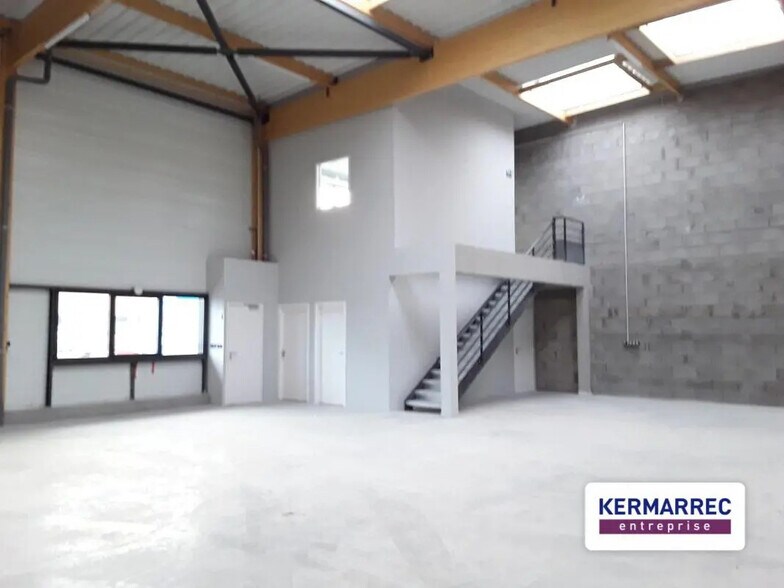 Local d’activités dans Rennes à louer - Photo de l’immeuble – Image 2 sur 9