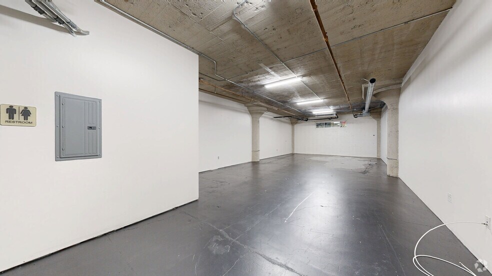 915 Mateo St, Los Angeles, CA à louer - Numérisation 3D Matterport – Image 3 sur 21