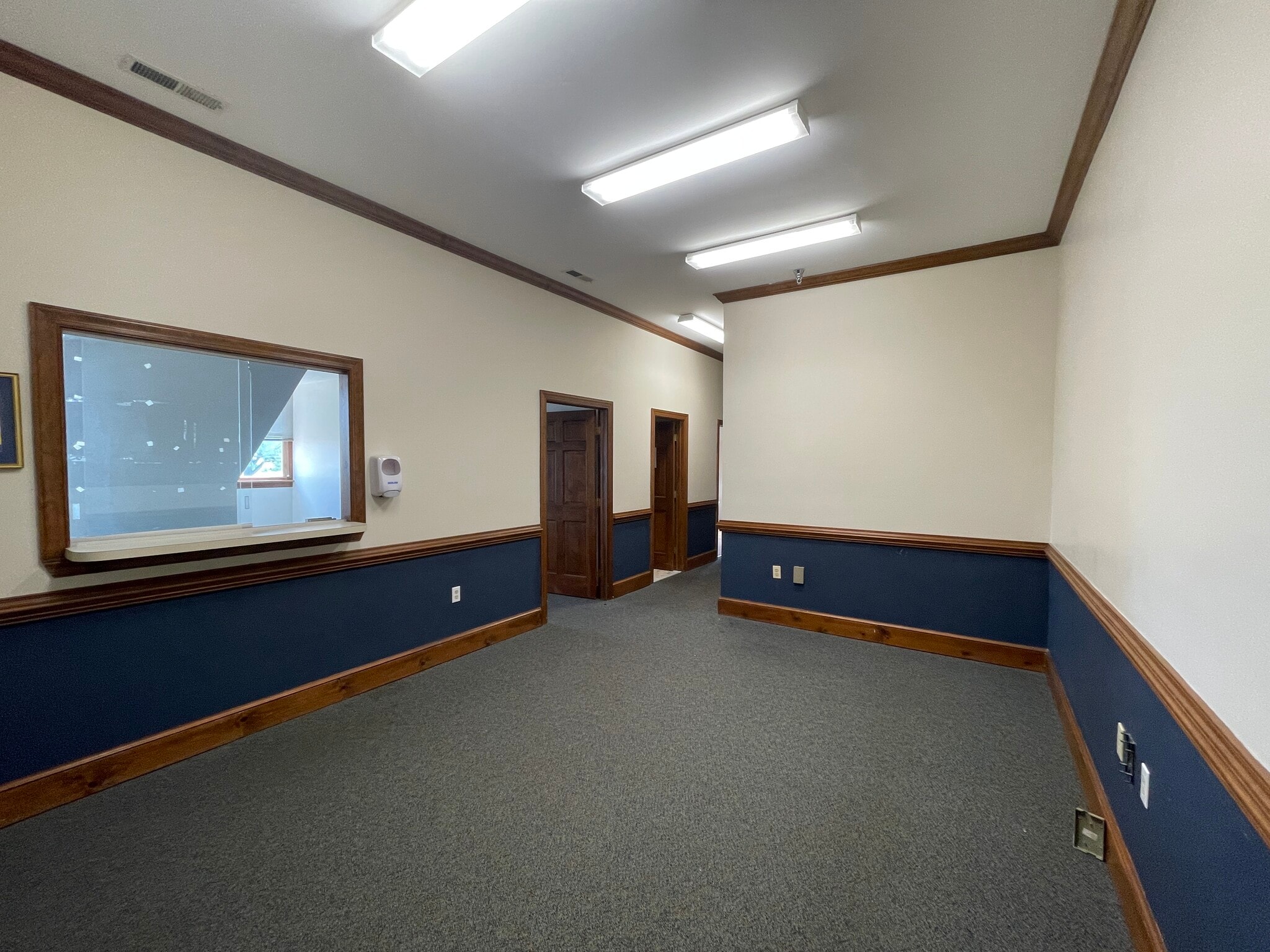 23000 Moakley St, Leonardtown, MD à louer Photo de l’immeuble– Image 1 sur 12