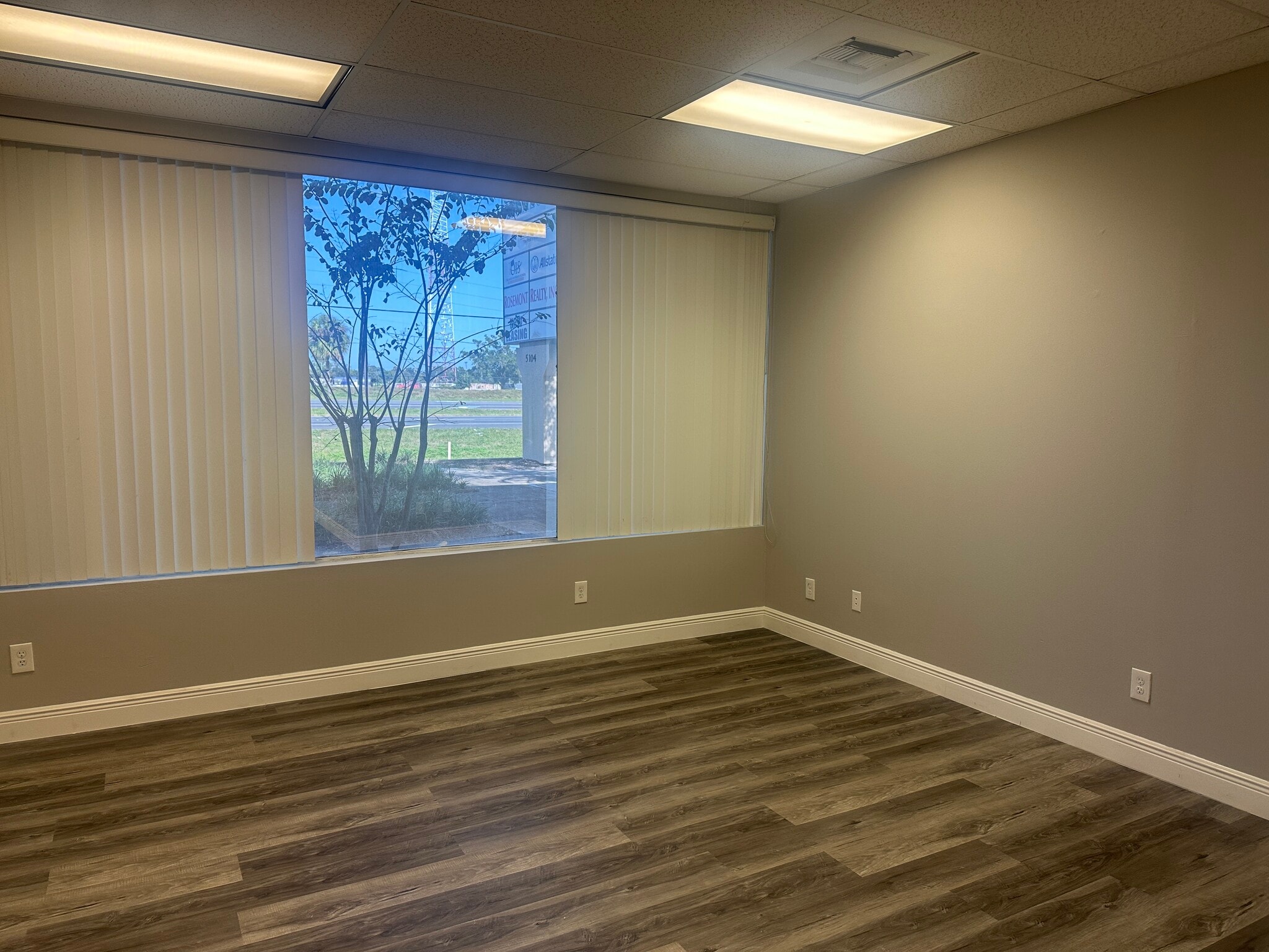 5104 N Orange Blossom Trl, Orlando, FL à louer Photo intérieure– Image 1 sur 3