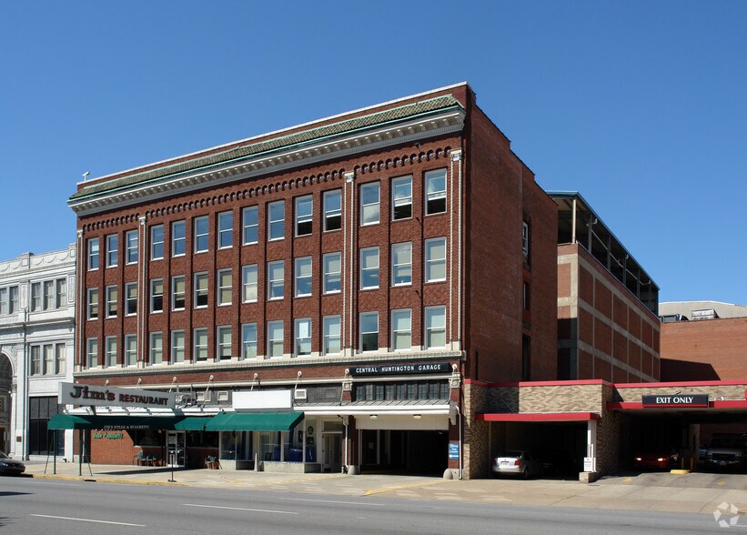 916-924 5th Ave, Huntington, WV à louer - Photo principale – Image 1 sur 6