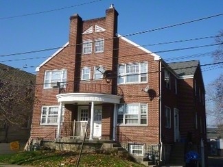 Plus de détails pour 679 Ferne Blvd, Drexel Hill, PA - Bureau/Local commercial à louer