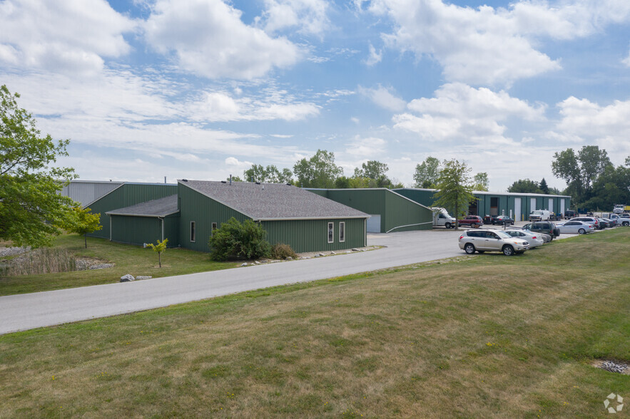 326 Industrial Pky, Bowling Green, OH à louer - Photo principale – Image 1 sur 3