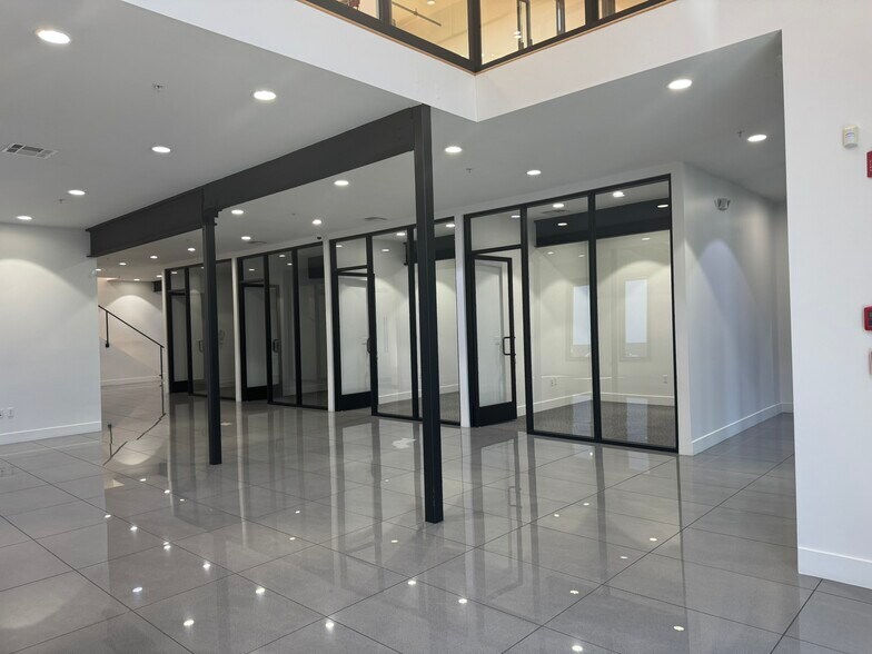 345 N Baldwin Park Blvd, City Of Industry, CA à louer - Photo de l’immeuble – Image 3 sur 26