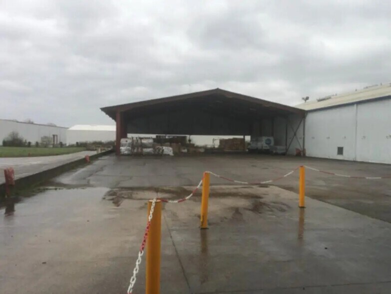 Industriel/Logistique dans Boé à louer - Photo de l’immeuble – Image 2 sur 19