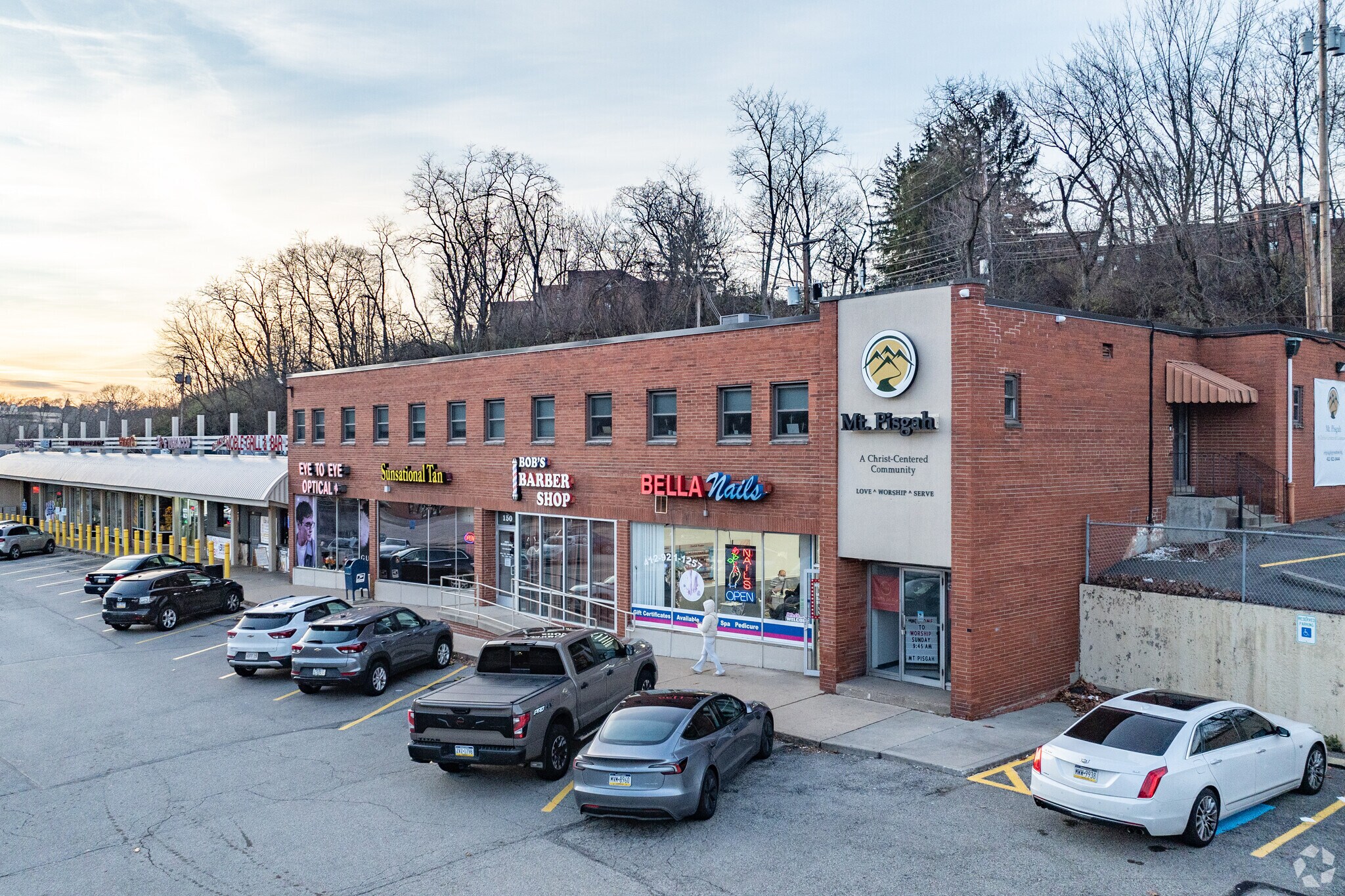 2350 Noblestown Rd, Pittsburgh, PA à louer Photo principale– Image 1 sur 8