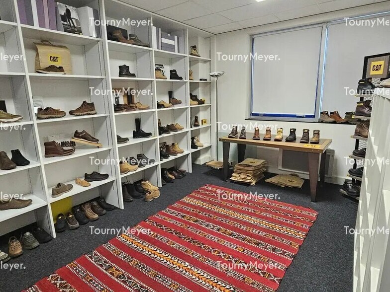 Bureau dans Saint-Grégoire à louer - Photo intérieure – Image 3 sur 4