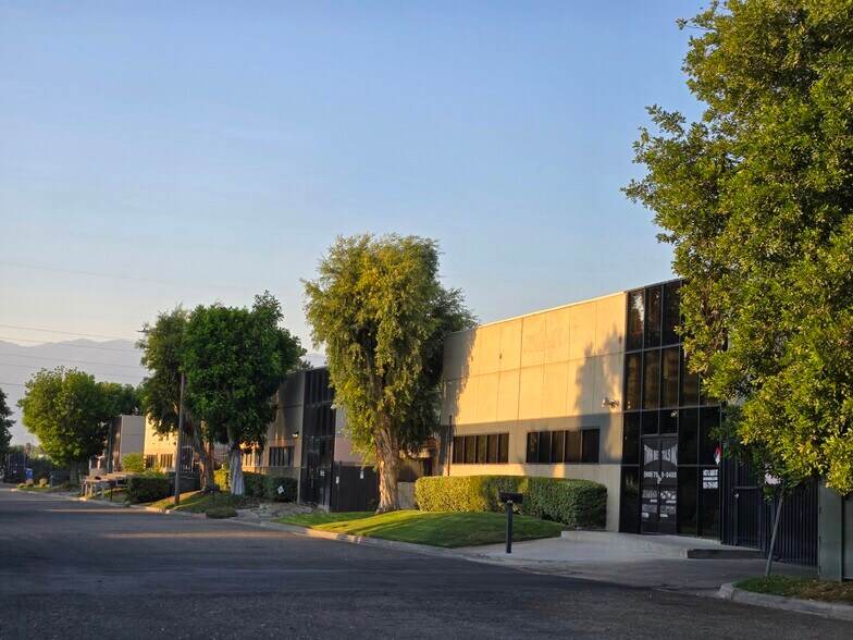 1482 S Gage, San Bernardino, CA à louer - Photo de l’immeuble – Image 1 sur 6