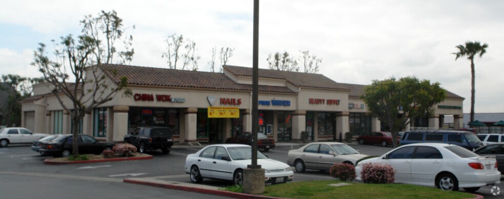 668 W Holt Blvd, Ontario, CA à louer - Photo principale – Image 3 sur 4