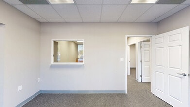 1530 Kingsley Ave, Orange Park, FL à louer Numérisation 3D Matterport– Image 1 sur 11