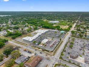 1213-1291 Kingsway Road, Brandon, FL à louer Photo de l’immeuble– Image 2 sur 8