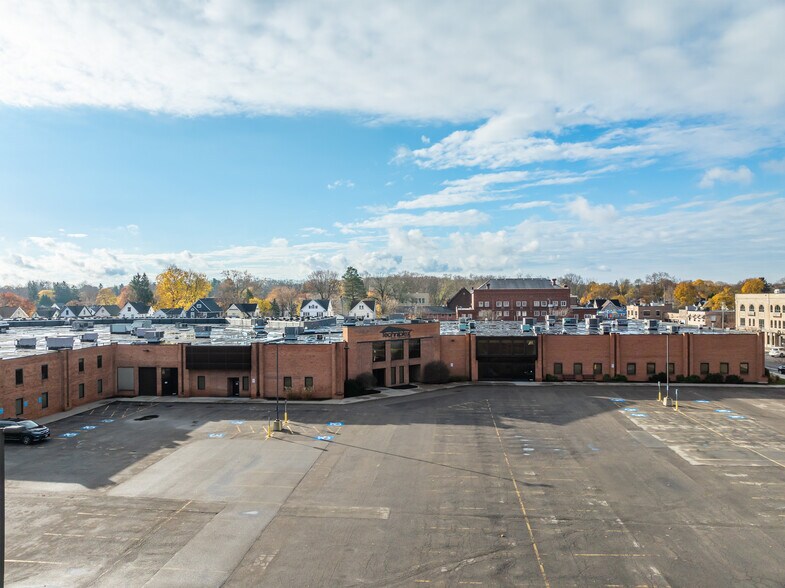300 Main St, East Rochester, NY à louer - Photo de l’immeuble – Image 2 sur 35