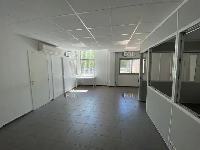 Local d’activités dans Vitrolles à louer - Photo intérieure – Image 2 sur 5