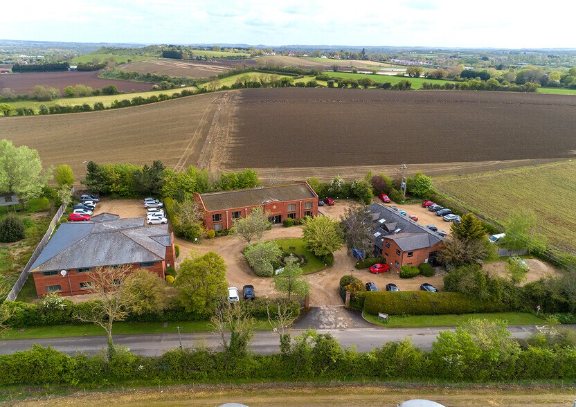 Station Rd, Offenham à vendre - Photo principale – Image 1 sur 6