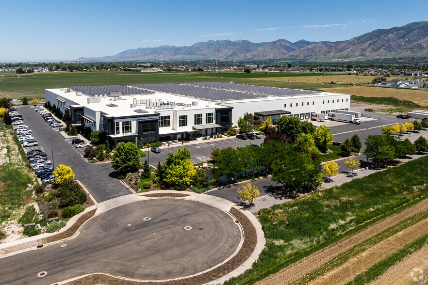 1525 W 2960 S, Nibley, UT à vendre - Photo de l’immeuble – Image 3 sur 5