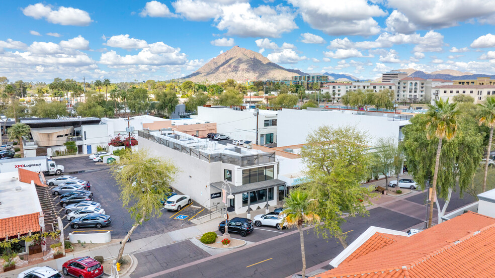 4224 N Craftsman Ct, Scottsdale, AZ à louer - Photo de l’immeuble – Image 3 sur 8