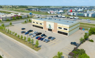 Plus de détails pour 320 Shillington Cres, Saskatoon, SK - Local commercial à vendre