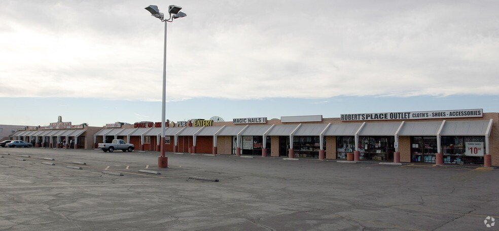4972 S Maryland Pky, Las Vegas, NV à louer - Photo de l’immeuble – Image 2 sur 3