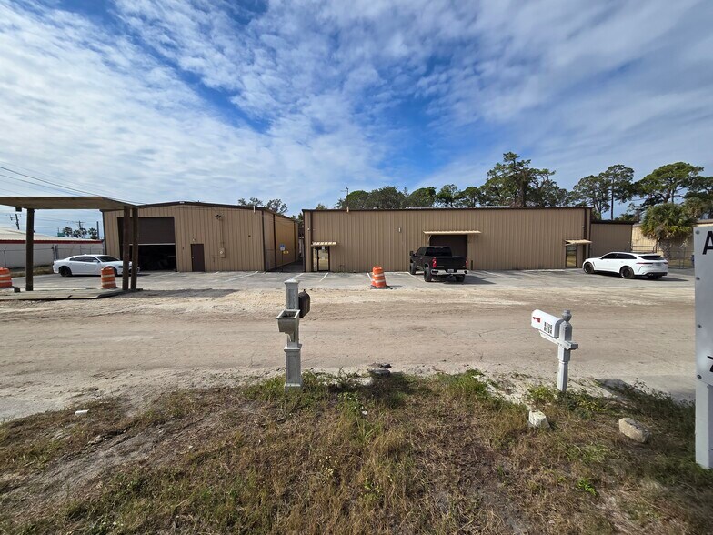 8535 Rees St, Port Richey, FL à vendre - Photo de l’immeuble – Image 1 sur 24