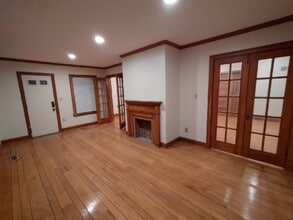 6036 Metcalf Ave, Overland Park, KS à louer Photo de l’immeuble– Image 1 sur 2