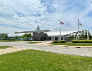 Plus de détails pour 1900 Ogden Ave, Aurora, IL - Bureau/Médical à louer