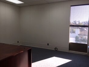 933 MacArthur Blvd, San Leandro, CA à louer Photo intérieure– Image 1 sur 2