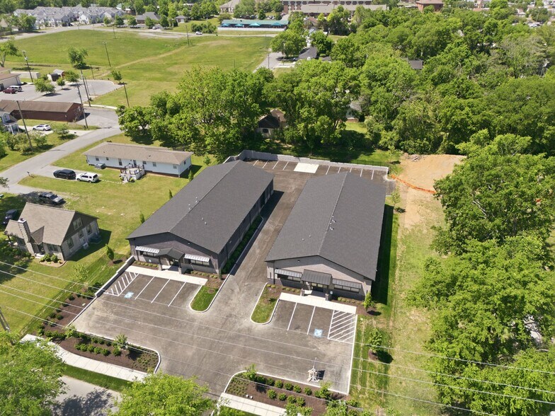 136 Shivel Dr, Hendersonville, TN à vendre - Photo de l’immeuble – Image 3 sur 10