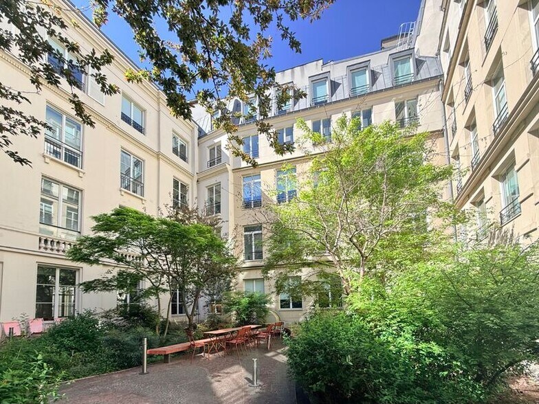 Bureau dans Paris à louer - Photo de l’immeuble – Image 1 sur 14