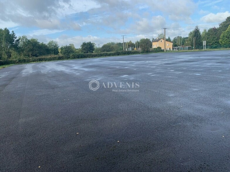 Route De Tours, Écommoy à vendre - Photo de l’immeuble – Image 3 sur 3
