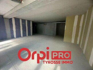 Plus de détails pour Local commercial à louer