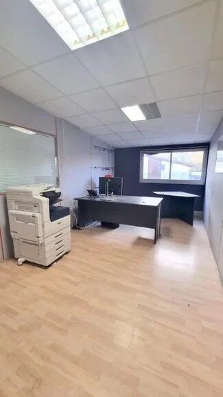 Plus de détails pour Allée Des Souches, Achères - Bureau à louer