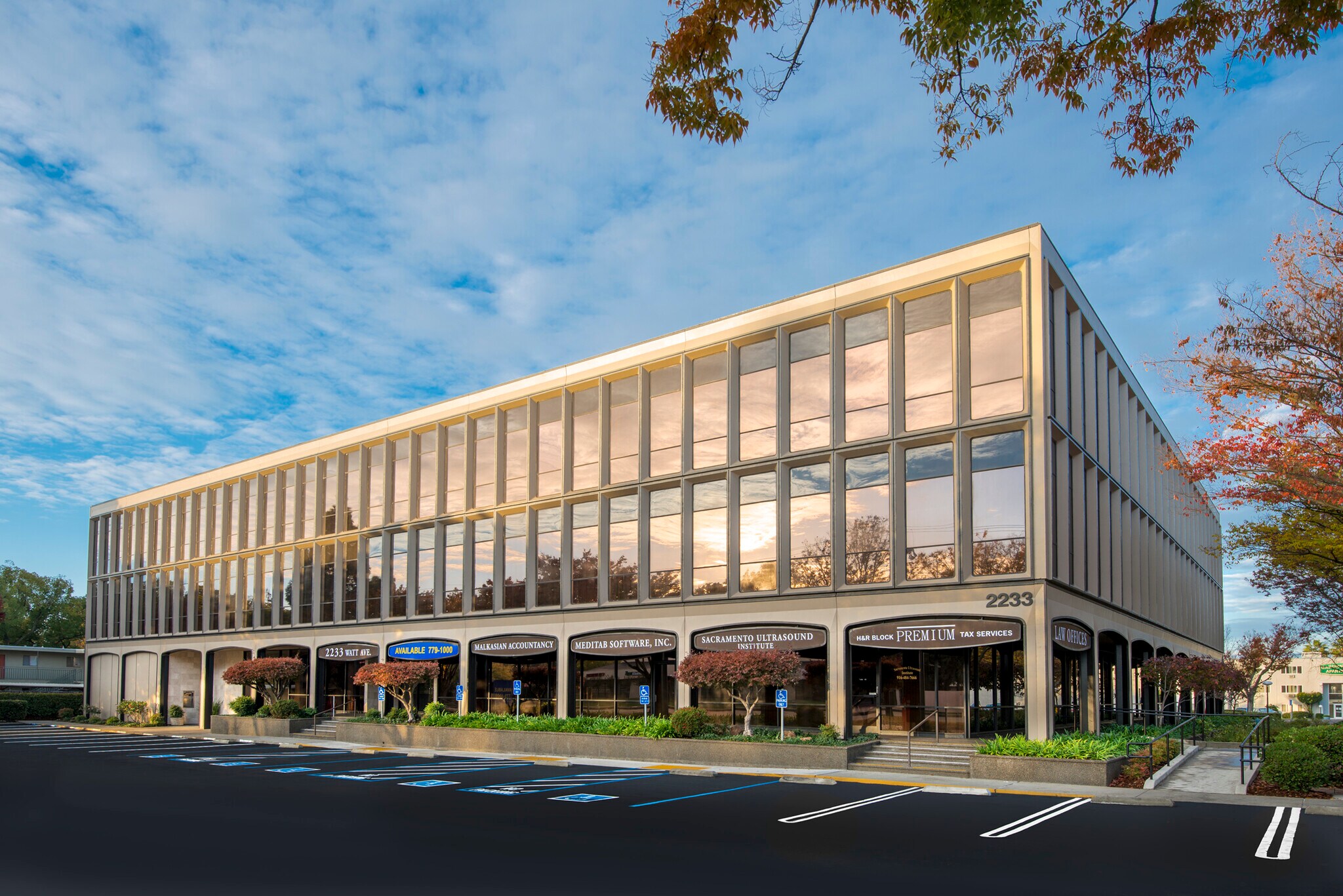 2233 Watt Ave, Sacramento, CA à louer Photo principale– Image 1 sur 11