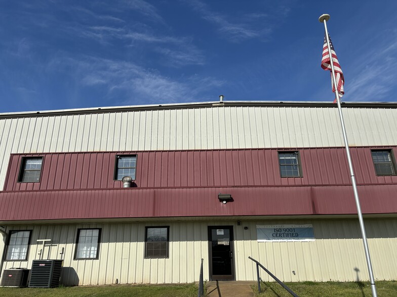400 E Industrial Park Rd, Holly Springs, MS à louer - Photo de l’immeuble – Image 3 sur 23